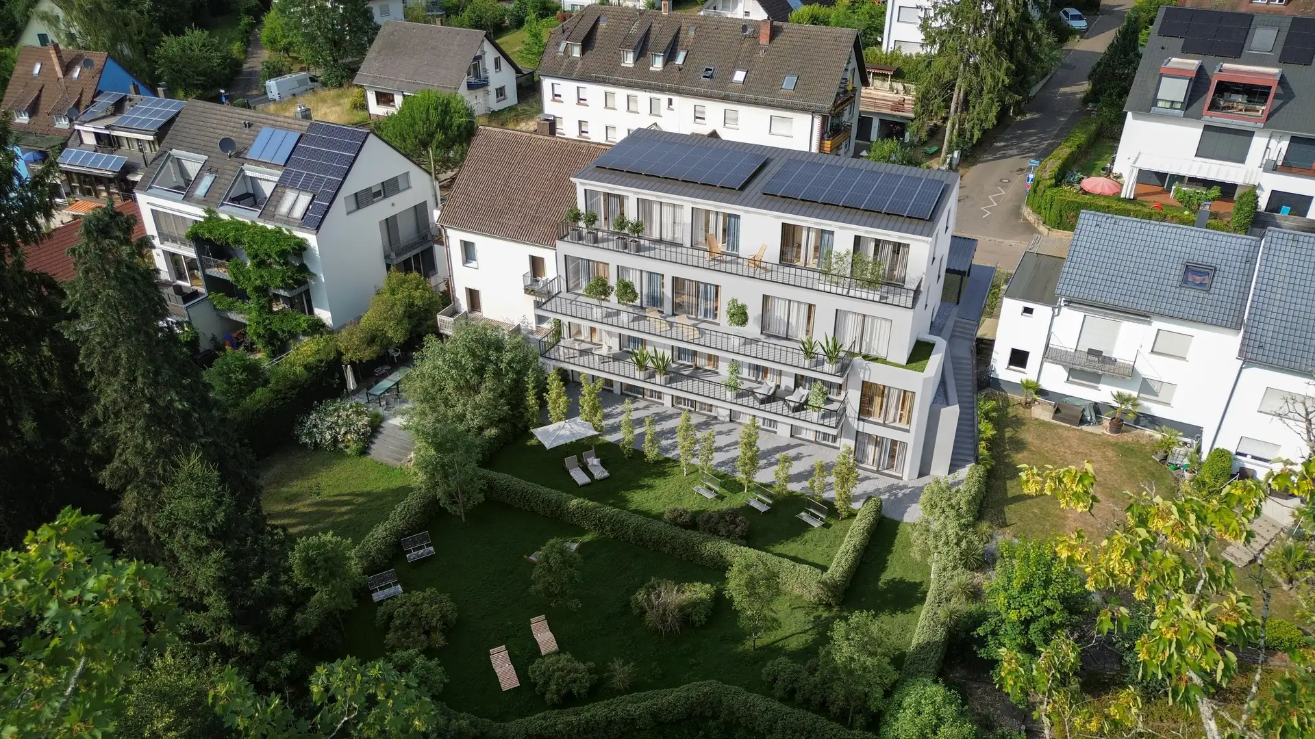 Die Gartengeschosswohnung KfW QNG – Wohnen wie im eigenen Haus mit idylischem Garten am Waldrand